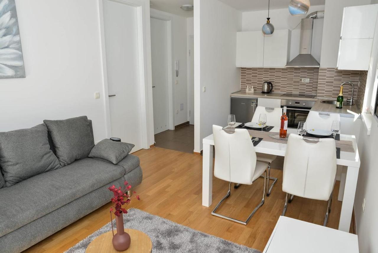 Apartment Leon Sa Privatnim Parkingom Zára Kültér fotó