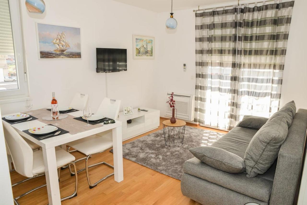 Apartment Leon Sa Privatnim Parkingom Zára Kültér fotó