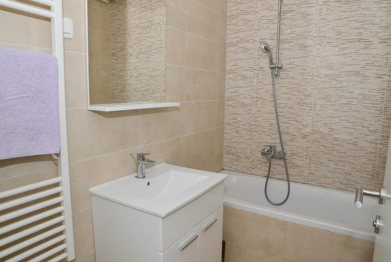 Apartment Leon Sa Privatnim Parkingom Zára Kültér fotó